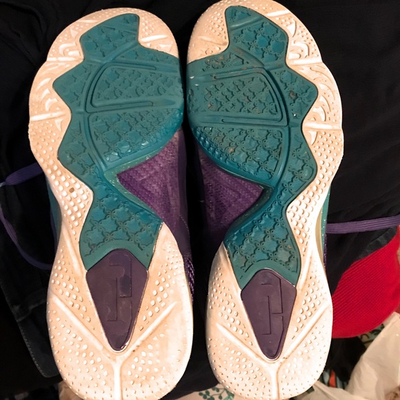 Nike LeBron 9 Summit Lake Hornets Sz 10